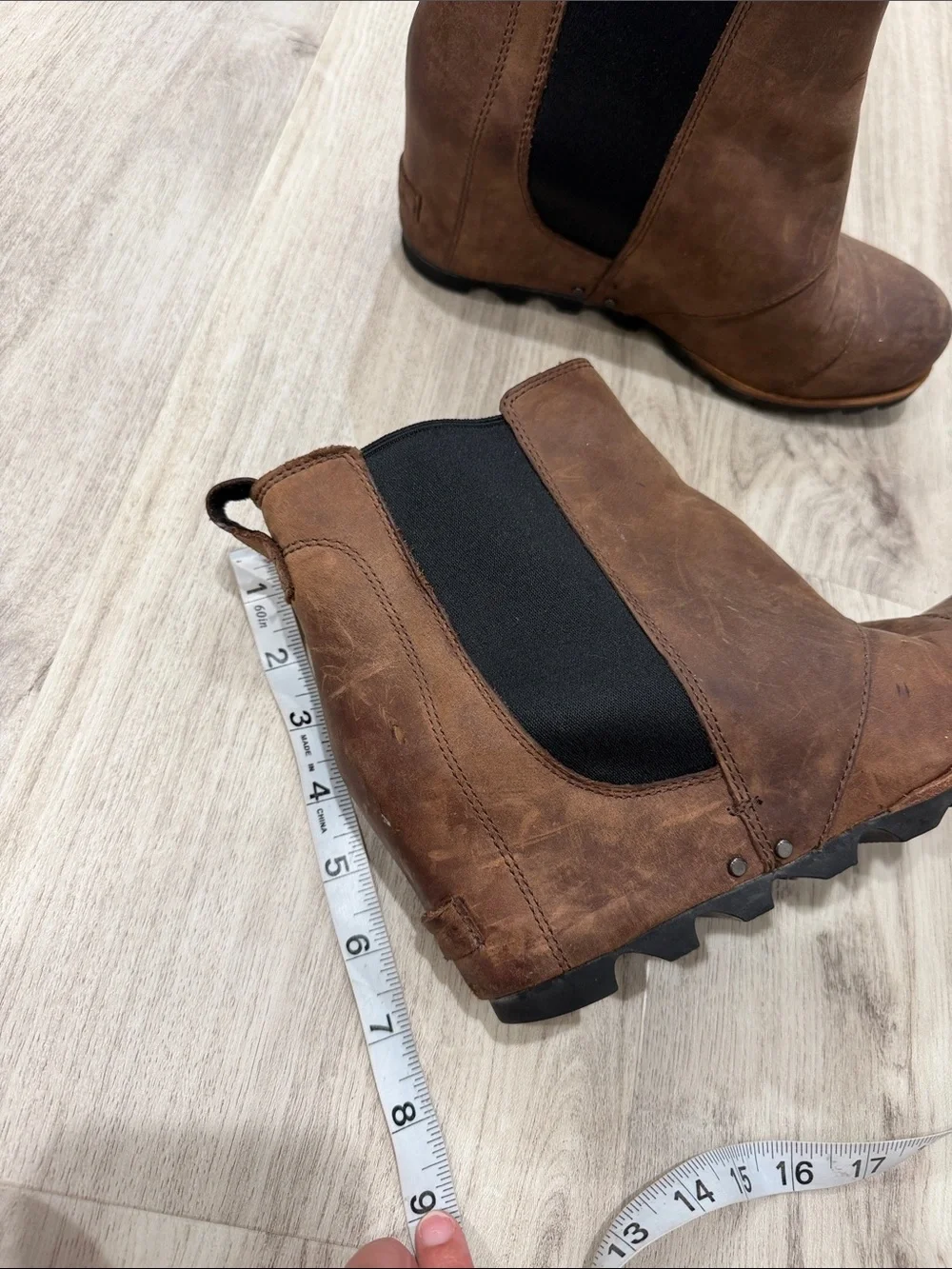 Sorel Women's Joan of Arctic wedge II  Brown Chelsea Ankle Boots size 10